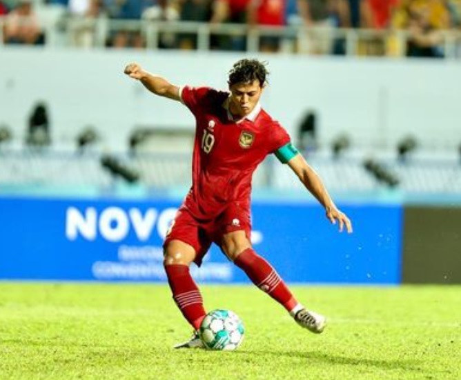 Bek PSIS Semarang Alfeandra Dewangga ke Paris untuk Perkuat Timnas Indonesia