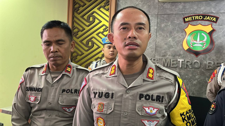 Pengemudi Mobil Dinas Polda Jabar yang Tabrak Mikrobus di MBZ Janji Ganti Rugi