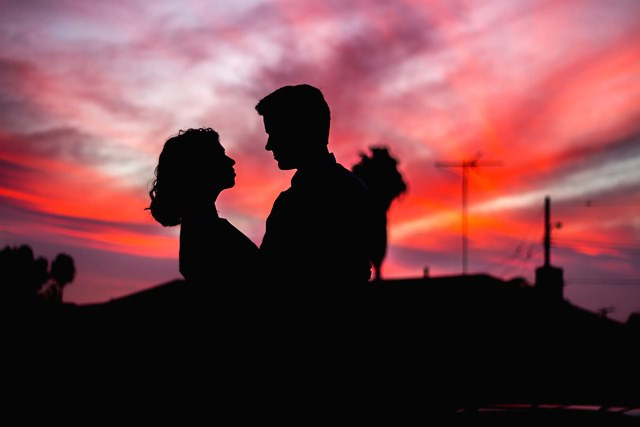 Ini beda bucin dengan stockholm syndrome. (Foto: Ilustrasi/Dok. Unsplash.com)