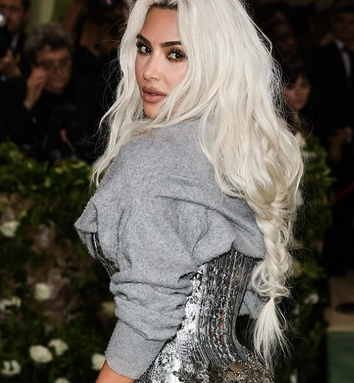 Kim Kardashian di Met Gala 2024. 