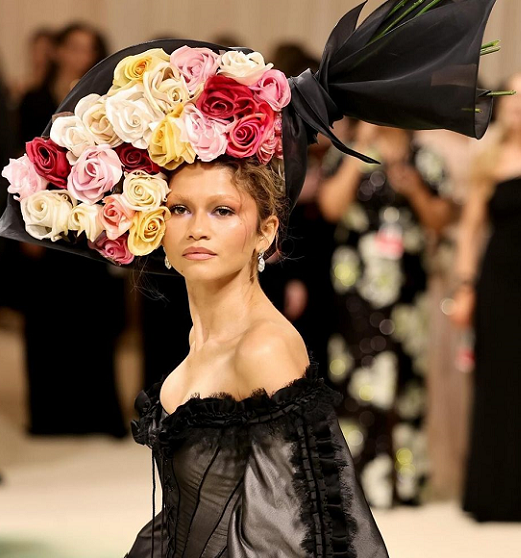 5 Gaun Bunga Terbaik di Met Gala 2024, Zendaya hingga Gigi Hadid Tampil Memukau!