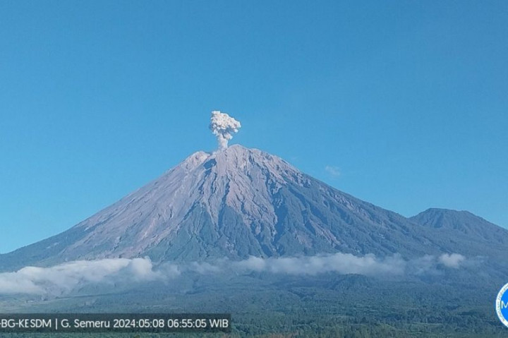 Erupsi, Tinggi Letusan Gunung Semeru Capai 600 Meter