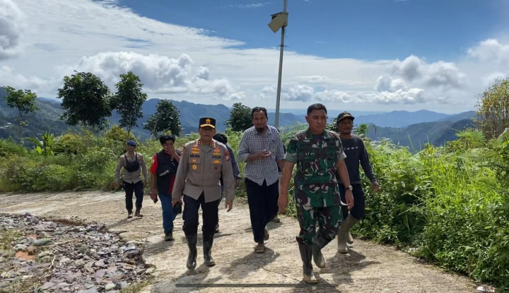 Polda Sulsel Siagakan Personel Gabungan dan Tenaga Medis di Daerah Terisolasi Banjir di Luwu