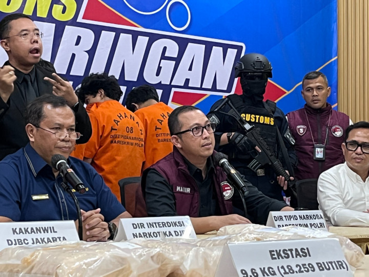 WN Iran Otak Penyelundupan 20 Ribu Pil Ekstasi via Pos Diburu