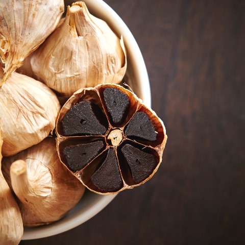 Seperti Bawang Putih, Inilah 5 Manfaat Bawang Hitam bagi Kesehatan