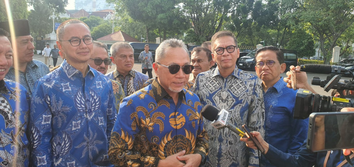 Zulhas Boyong Ketua DPD PAN se-Indonesia Temui Jokowi di Istana