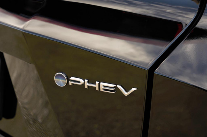 Toyota Mau Pakai Platform dari BYD untuk Mobil Hybrid