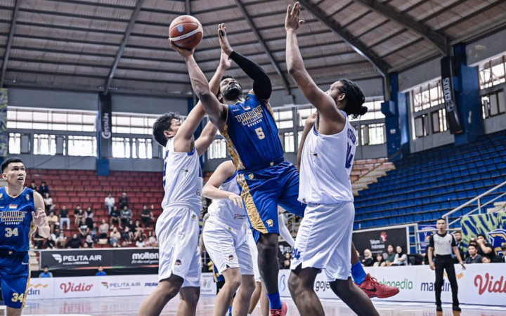 Prawira Harum Bandung Jinakkan Tangerang Hawks