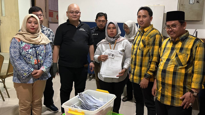 Satu Paslon Jalur Independen Daftar ke KPU Kota Bekasi