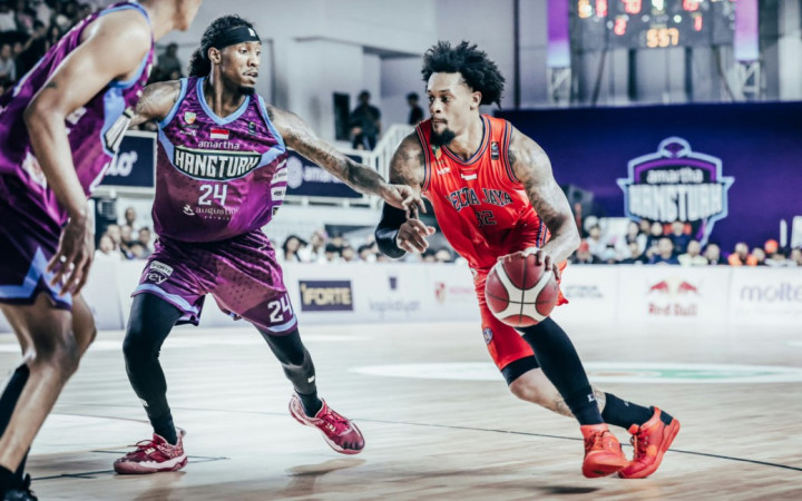 Pelita Jaya Redam Perlawanan Amartha Hangtuah