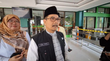 Keberangkatan 4 Calon Haji Embarkasi Surabaya Tertunda Karena Sakit