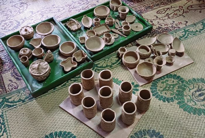 Duet Studi Kriya IKJ dan ISI Surakarta Dalam 'Sepiring Keramik'