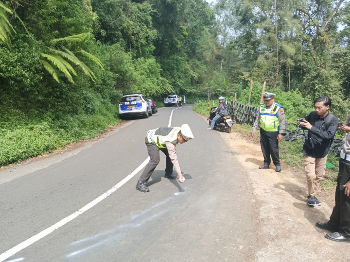Mobil Masuk Jurang di Jalur Wisata Bromo, Berikut Identitas Korban Tewas