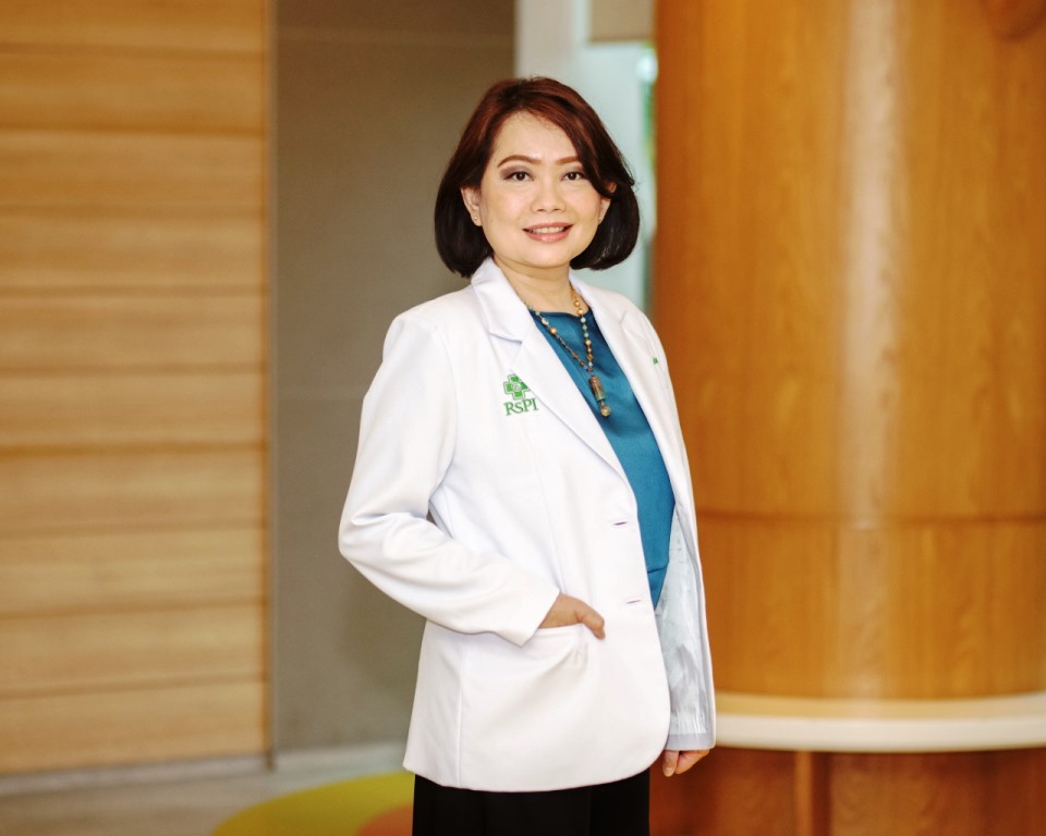 dr. Frieda Handayani Kawanto, Sp. A, Subsp. G. H. selaku Dokter Spesialis Anak Subspesialis Gastrohepatologi Anak RS Pondok Indah – Bintaro Jaya. Dok. RSPI