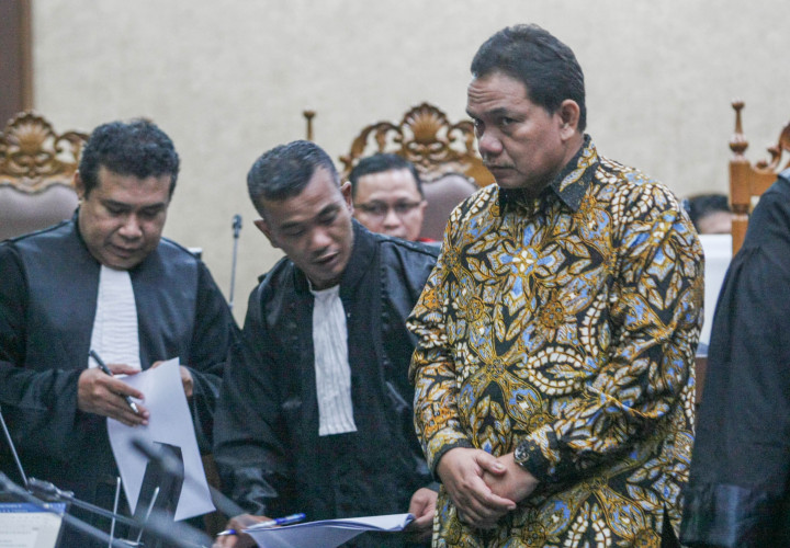 Achsanul Qosasi Ngaku Sewa Rumah di Kemang Simpan Uang Suap Rp40 Miliar