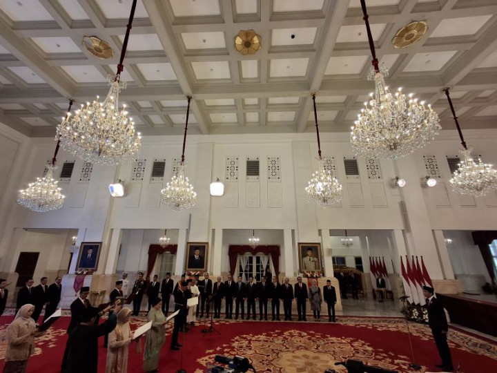 Jokowi Lantik 7 Anggota LPSK Periode 2024-2029