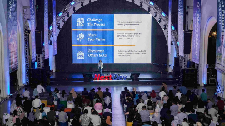 Telkomsel Beri Penghargaan Startup Terbaik di NextDev Summit 2024
