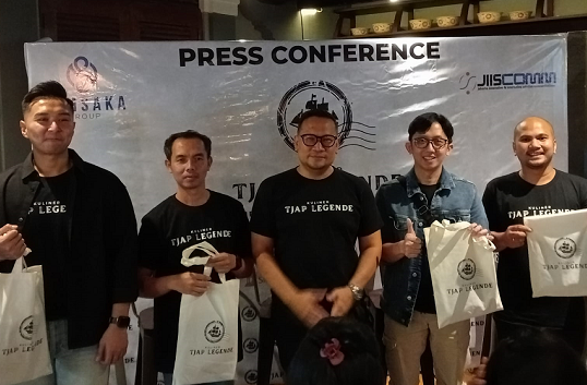 Febriyanto Rachmat, CEO PT Samsaka Lestari Rasa (tengah) dalam acara konferensi pers Roadshow Kuliner Tjap Legende, Rabu, 15 Mei 2024. (Foto: Dok. Yuni)