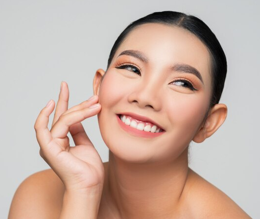 Wajib Tahu! Produk Skincare dan Perawatan untuk Anti-Aging Rekomendasi Dokter Kulit