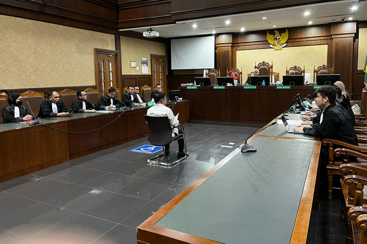 Hakim Marahi Pengunjung Sidang Saat JK Berbicara