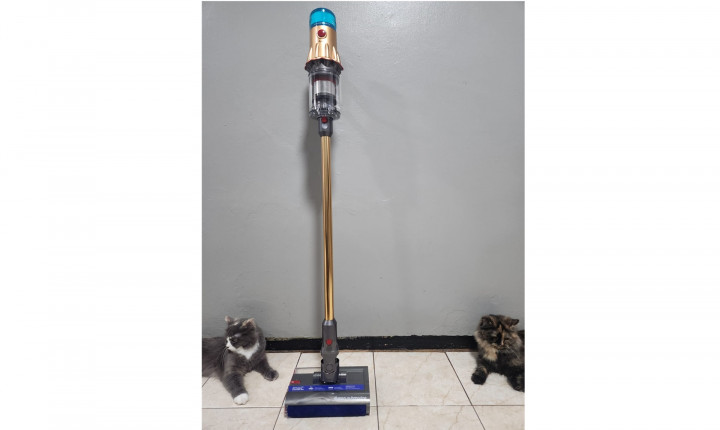 Menjajal Dyson V12s Detect Slim Submarine