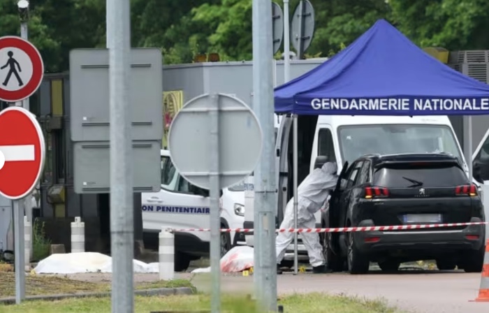 Polisi Prancis Buru Buronan Pembunuh Sipir Penjara
