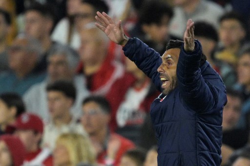 Carlos Tevez Mundur sebagai Pelatih Independiente