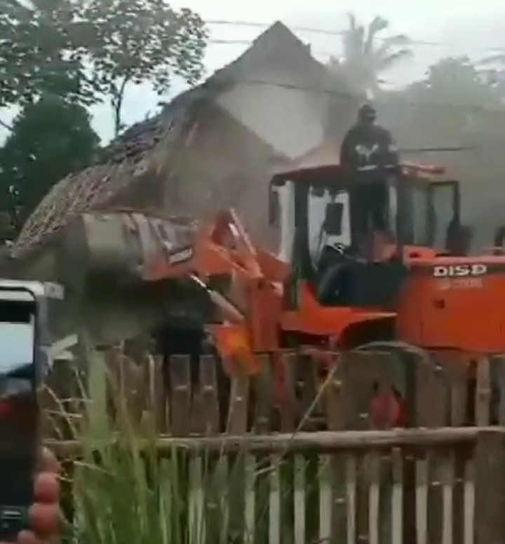 Anak Gusur Rumah Ibu Kandung di Malang Gegara Tak Diberi Uang Rp200 Juta