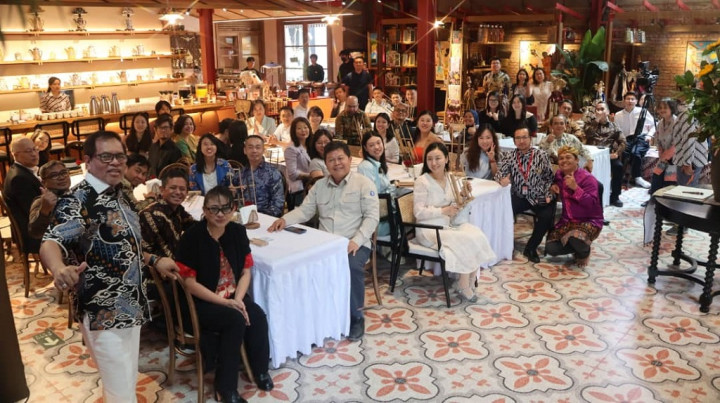 Angklung Interaktif Warnai Media Gathering 'Indonesian Update' di Tiongkok