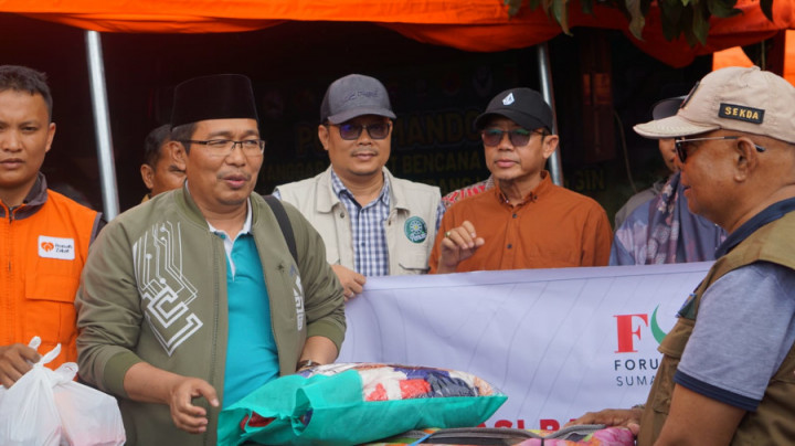 Kemenag hingga BAZNAS Salurkan Bantuan untuk Korban Banjir Bandang di Sumbar