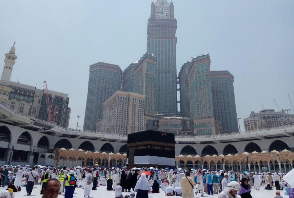 Jemaah Haji Indonesia Disambut Meriah Saat Tiba di Tanah Suci