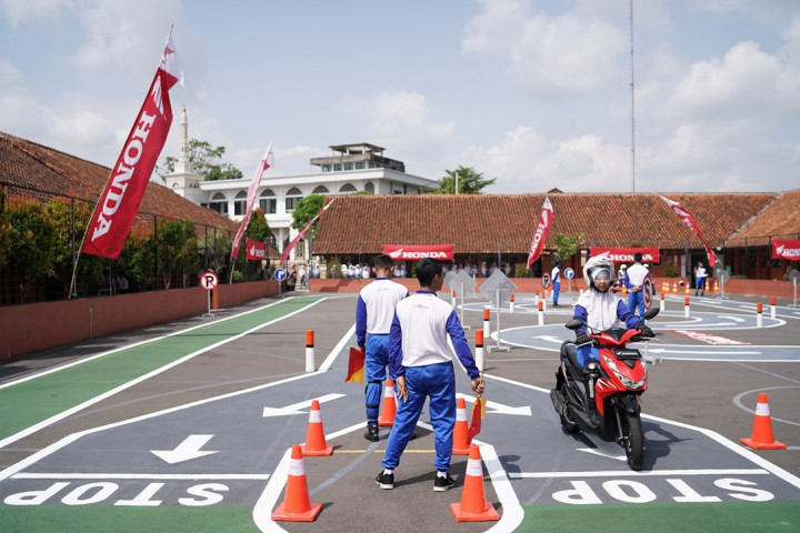 Safety Riding Lab Astra Honda Hadir di Tasikmalaya
