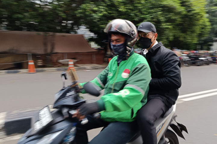 Momen Eks Kepala Bea Cukai Purwakarta Kabur Naik Ojol usai Diklarifikasi KPK