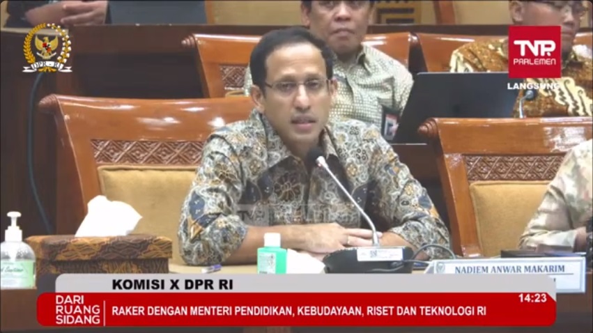 Panggil Nadiem, DPR Minta Kenaikan UKT Dibatalkan