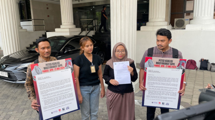 Pegiat Antikorupsi Serahkan Petisi Pansel Capim KPK ke Jokowi