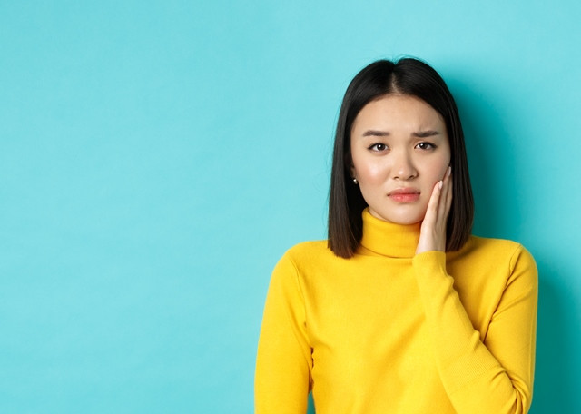 Begini cara obati biang keringat yang ada di bagian wajah. (Foto: Ilustrasi/Dok. Freepik.com)