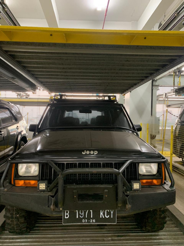 KPK Lelang 2 Jeep Tua Milik Eks Walkot Bekasi Rahmad Effendi