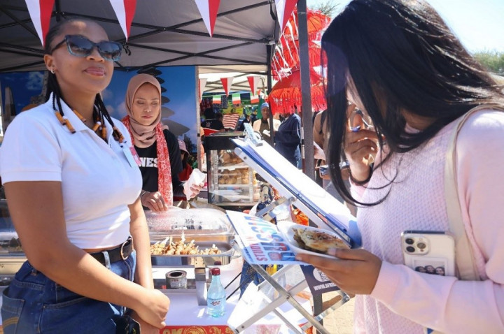 Budaya dan Kuliner Indonesia Meriahkan Bazar Tahunan ADS di Namibia