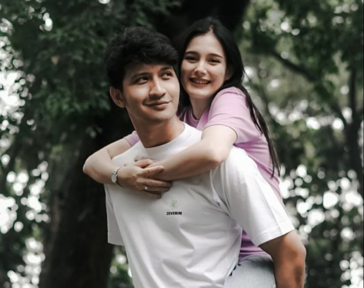 Cerai, Yasmine Ow dan Aditya Zoni Pisah Rumah Sejak Tahun Lalu