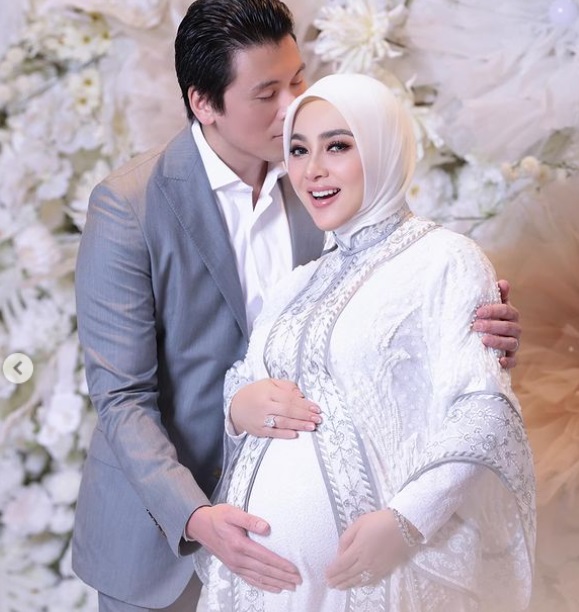 Syahrini Hamil Anak Pertama, Usia Kandungannya Sudah 7 Bulan