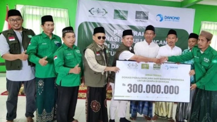 Donasi Rp300 Juta Disalurkan untuk Korban Gempa Bawean
