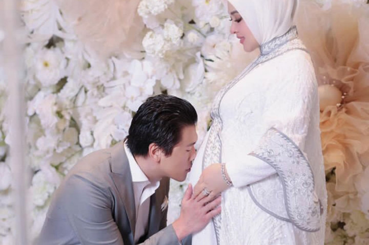 Foto-foto Syahrini Saat Umumkan Kehamilannya