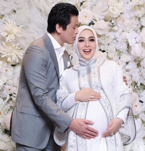 Selamat! Syahrini umumkan kehamilan tujuh bulan. (Foto: Dok. Instagram Syahrini/@princessyahrini)
