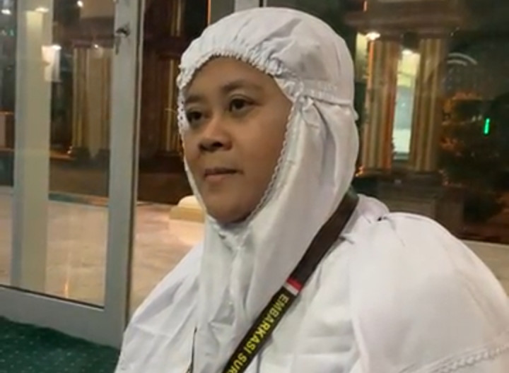 Perjuangan Penjual Kerupuk Hingga Bisa Ibadah Haji