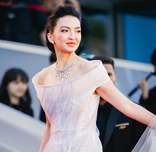 Raline Shah dalam perhelatan Festival Film Cannes 2024. (Foto: Dok. Instagram/@ralineshah)