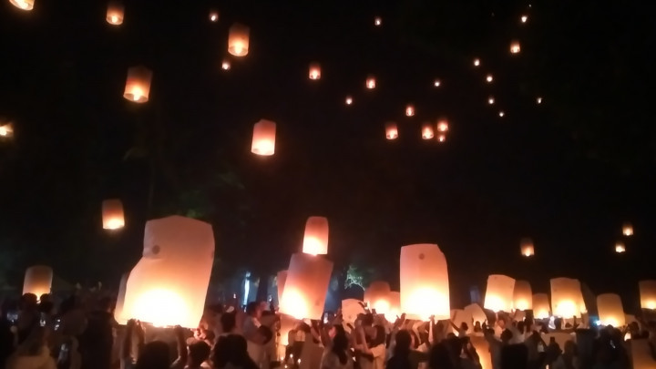 Ribuan Lampion Hiasi Langit Borobudur di Puncak Perayaan Waisak