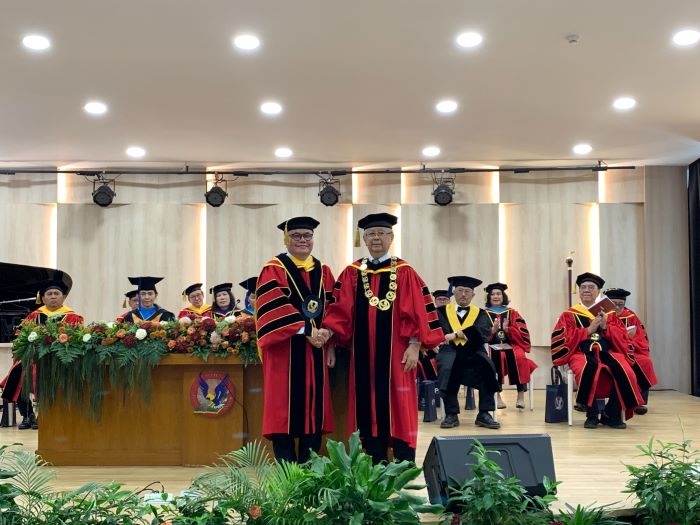 Guru Besar UPH Teliti Peran Pendidikan Dalam Merawat Perdamaian