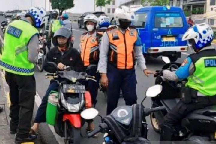 Lawan Arah, 3.772 Kendaraan Bermotor di Jakarta Ditilang