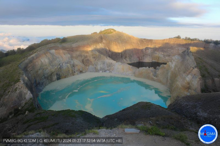 Gunung Kelimutu di NTT Kini Berstatus Waspada
