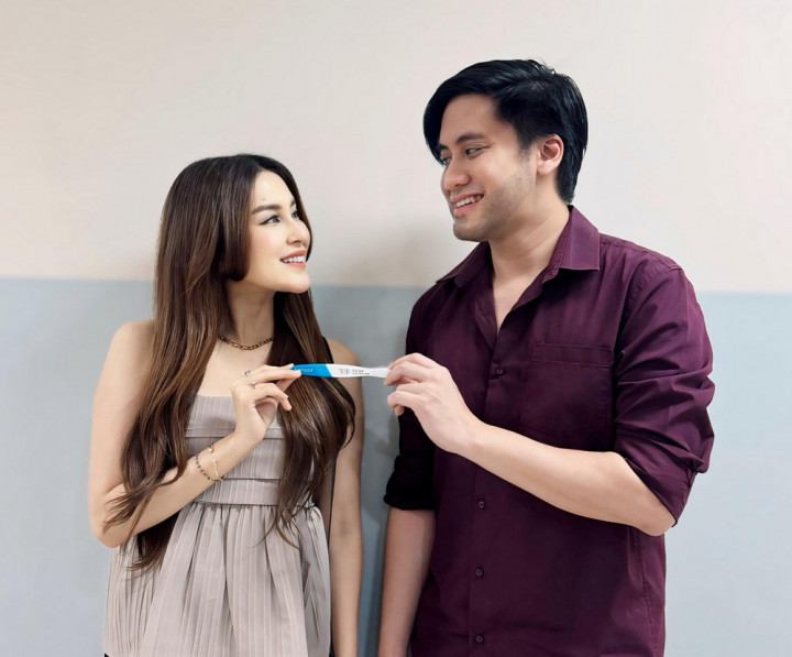 Selamat! Kevin Aprilio Umumkan Kehamilan Pertama Istri